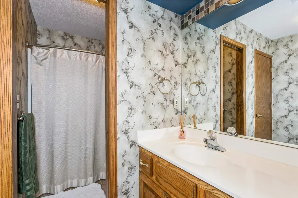 229 N Shefford Street Wichita KS 67212