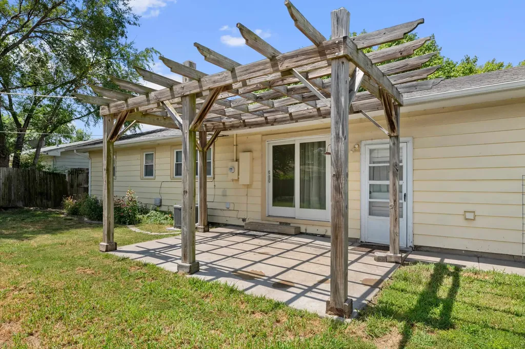 3236 S Bonn Avenue Wichita KS 67217