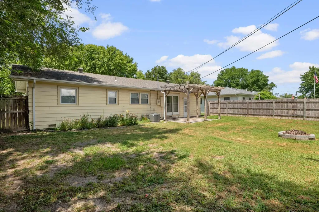 3236 S Bonn Avenue Wichita KS 67217