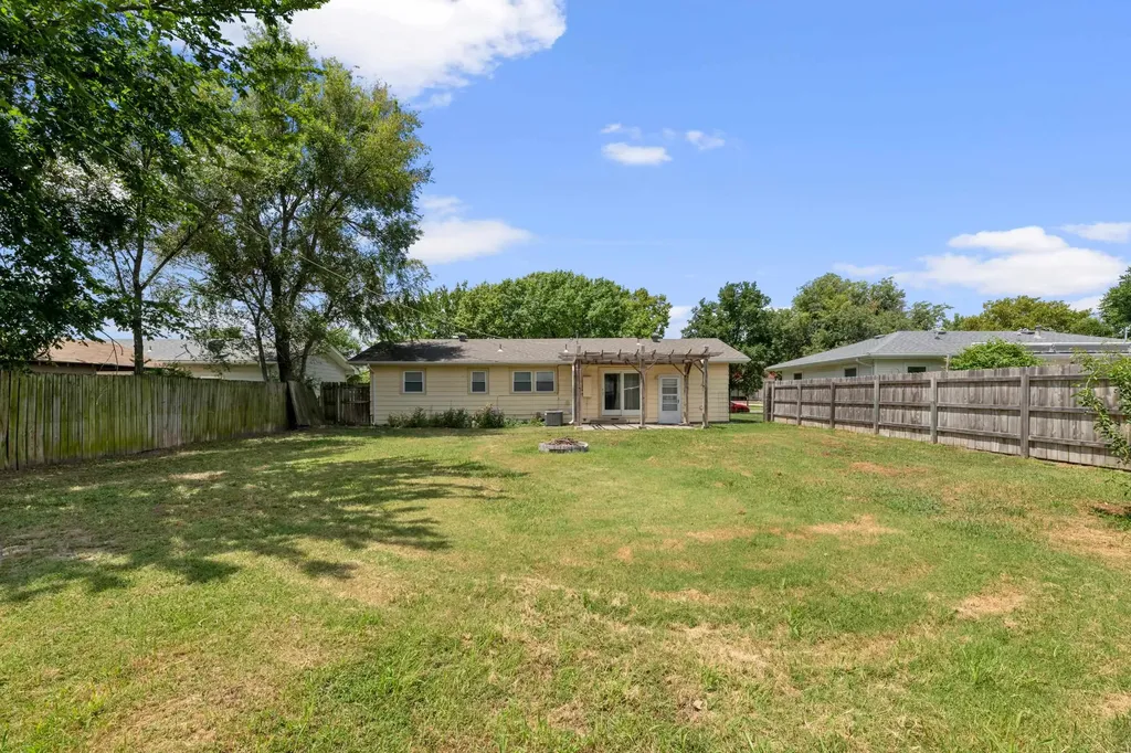 3236 S Bonn Avenue Wichita KS 67217