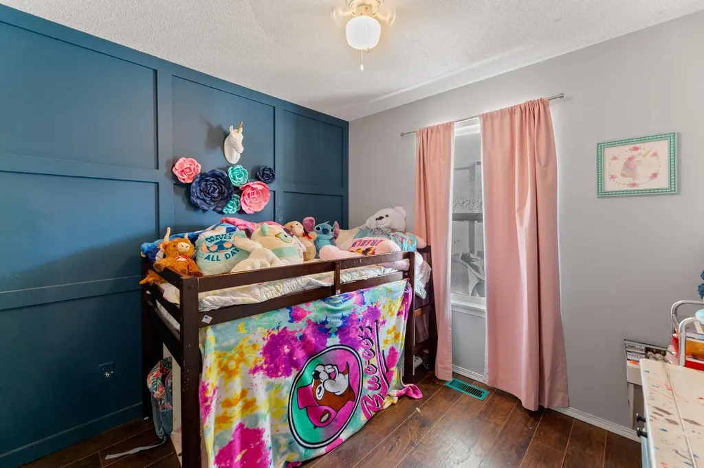 605 Clover Lane Hesston KS 67062