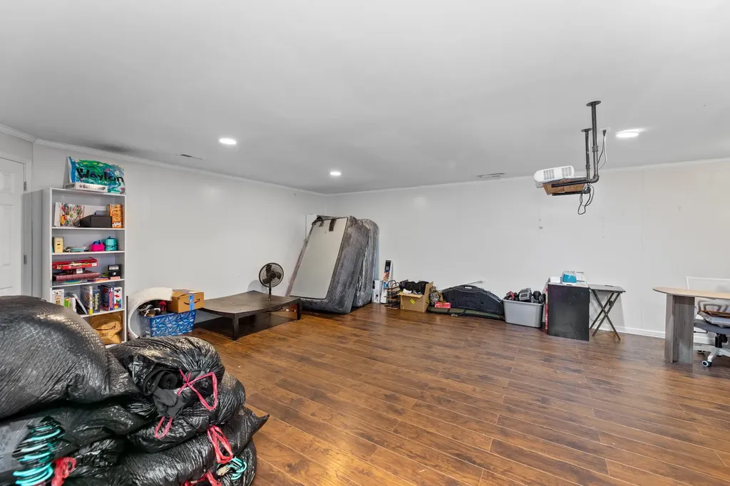 605 Clover Lane Hesston KS 67062