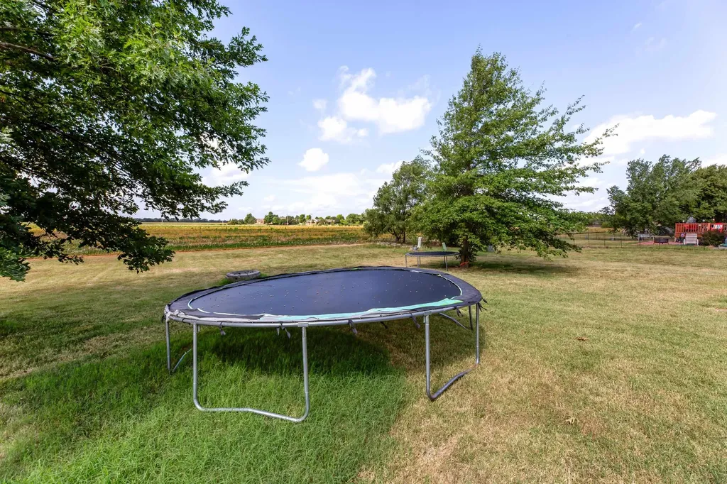 605 Clover Lane Hesston KS 67062