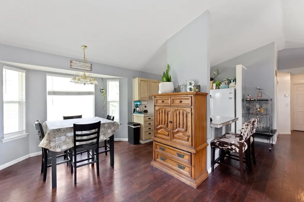 605 Clover Lane Hesston KS 67062