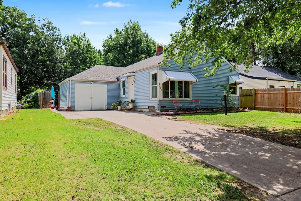 1048 N Pershing Street Wichita KS 67208