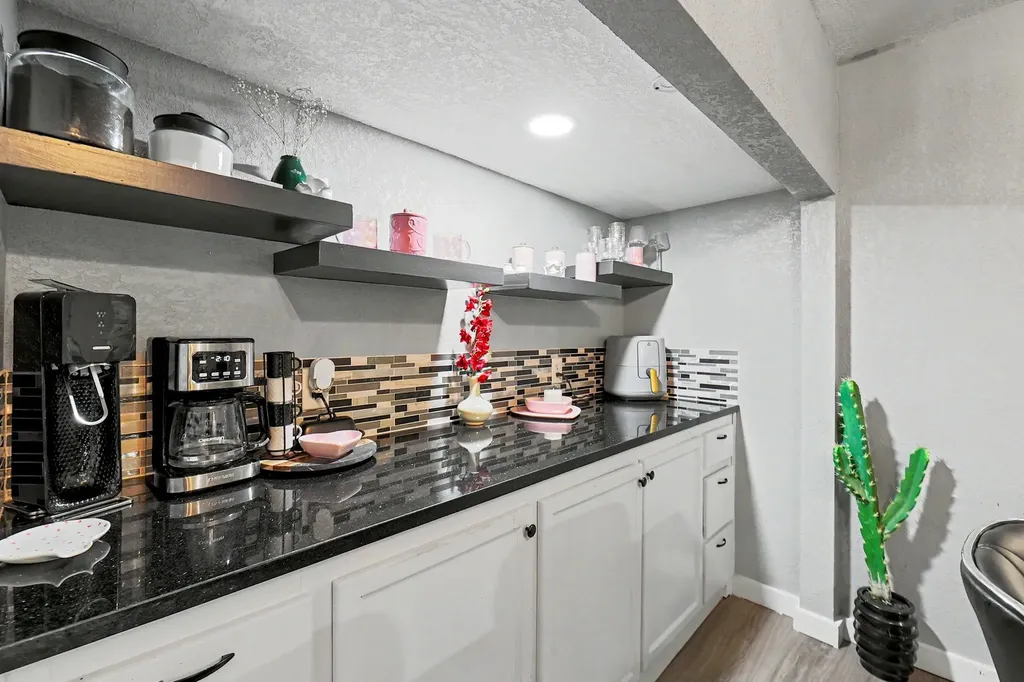 1048 N Pershing Street Wichita KS 67208