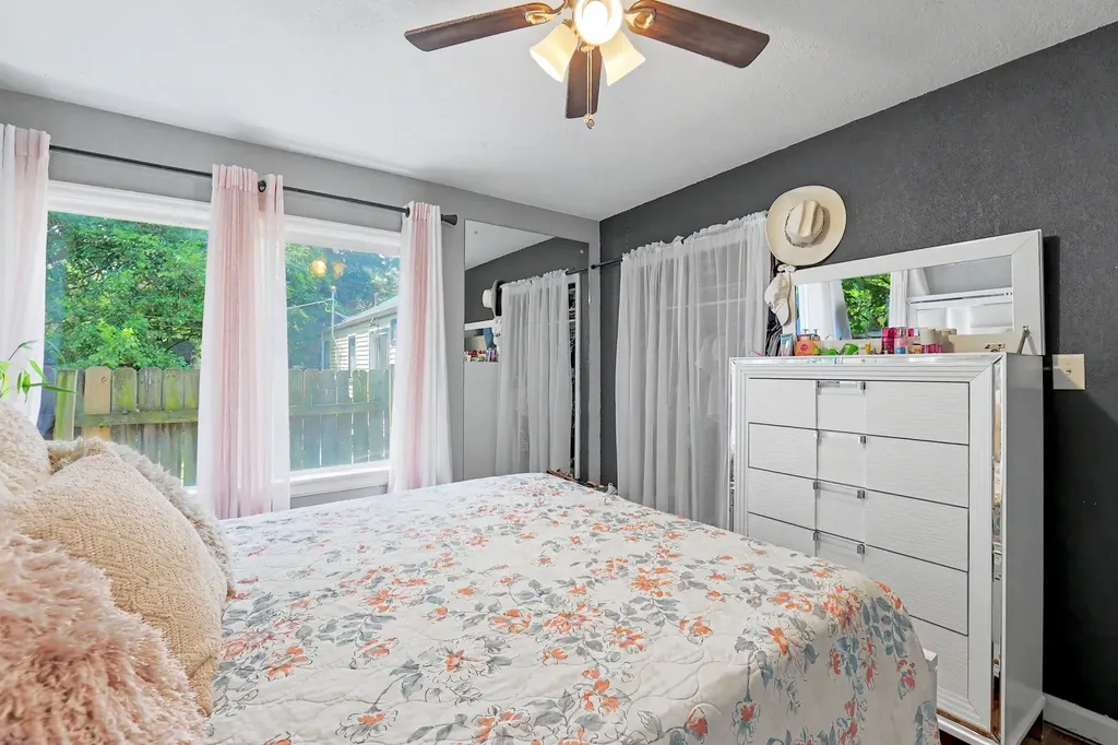 1048 N Pershing Street Wichita KS 67208