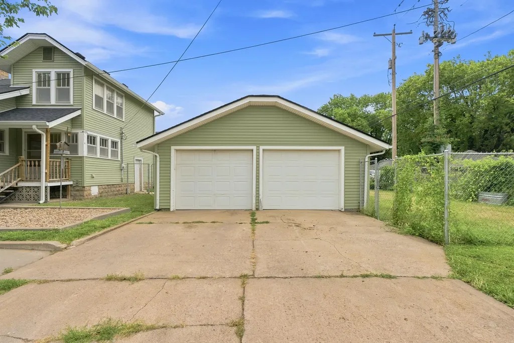 300 N Meridian Avenue Valley Center KS 67147-2505