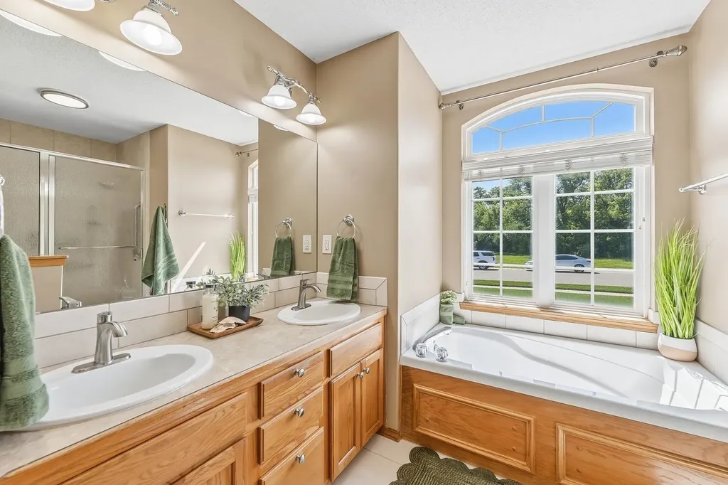 1025 S Glenmoor Street Wichita KS 67207