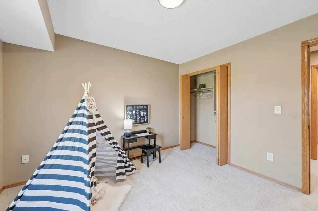 1025 S Glenmoor Street Wichita KS 67207