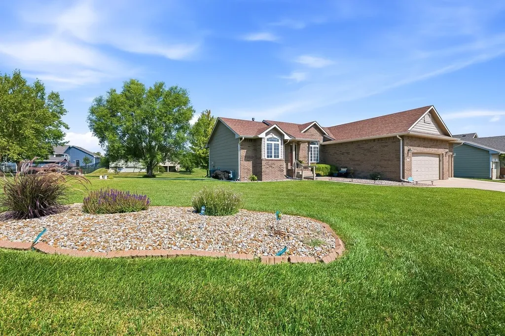 1025 S Glenmoor Street Wichita KS 67207