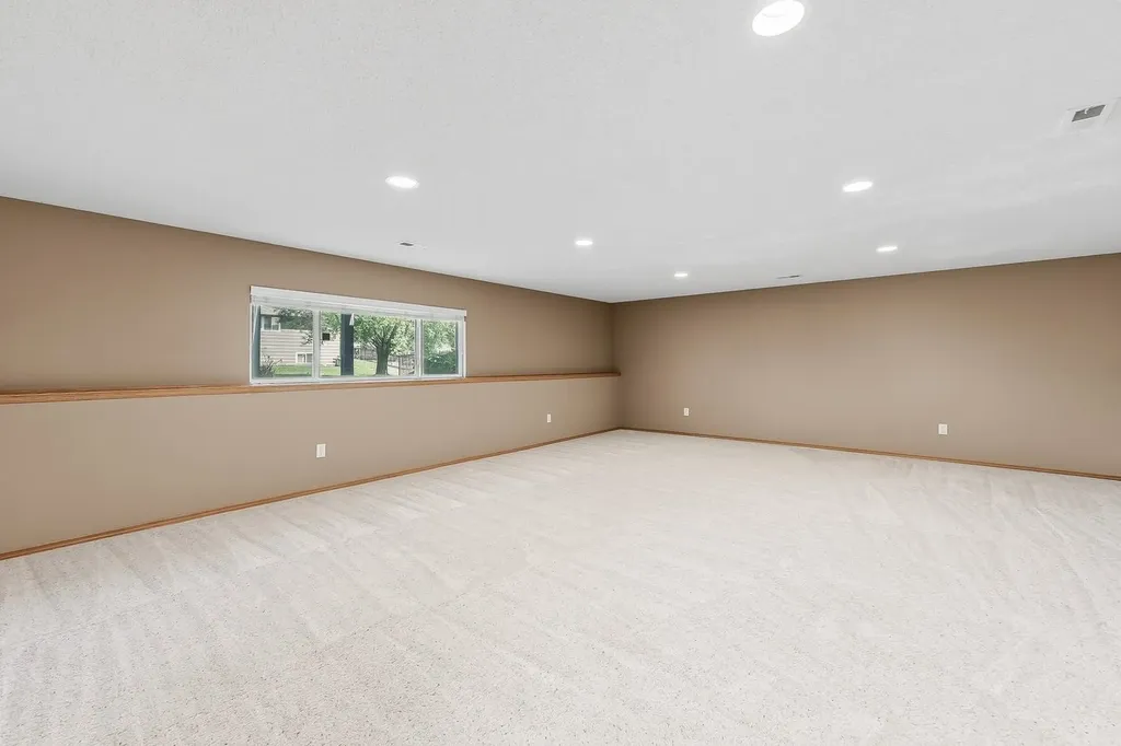 1025 S Glenmoor Street Wichita KS 67207