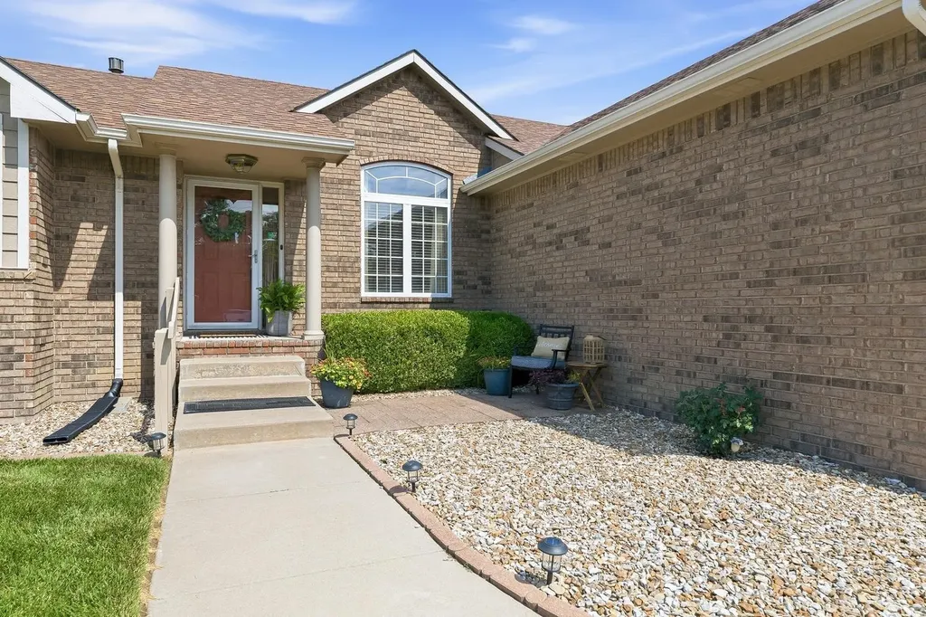 1025 S Glenmoor Street Wichita KS 67207