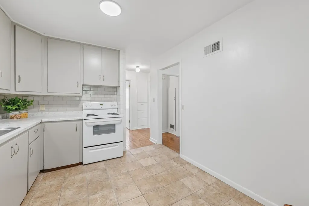 1650 N High Street Wichita KS 67203