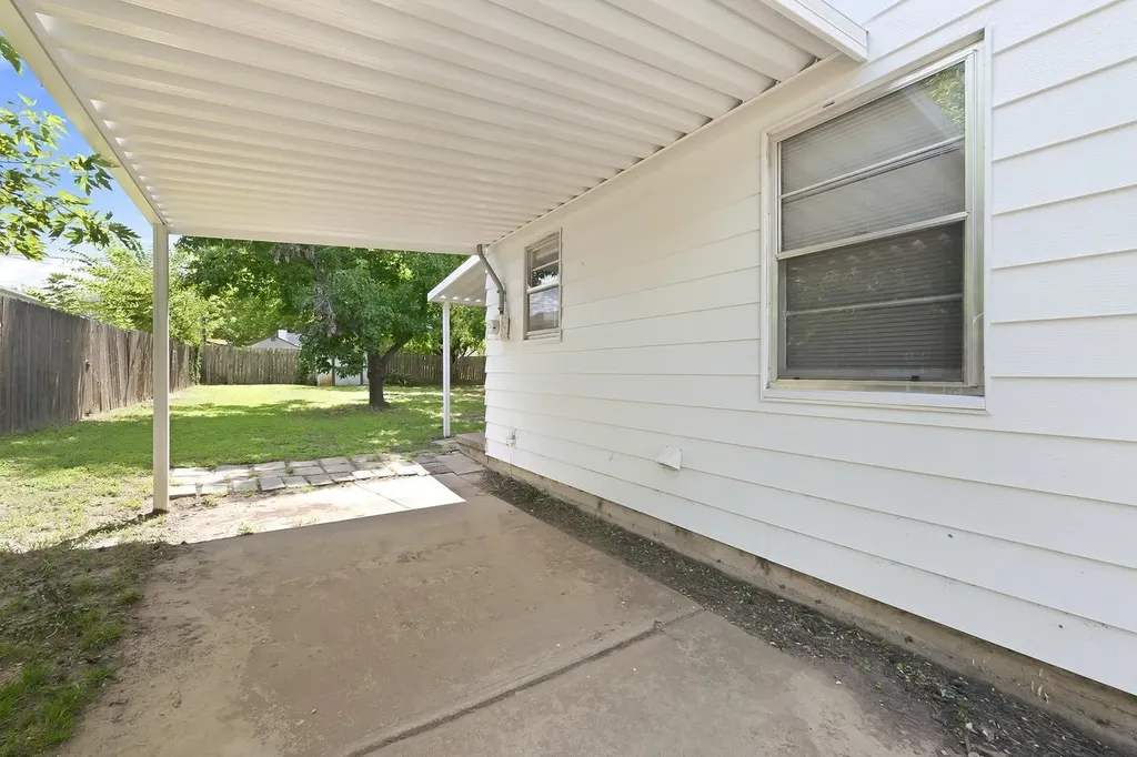 1650 N High Street Wichita KS 67203