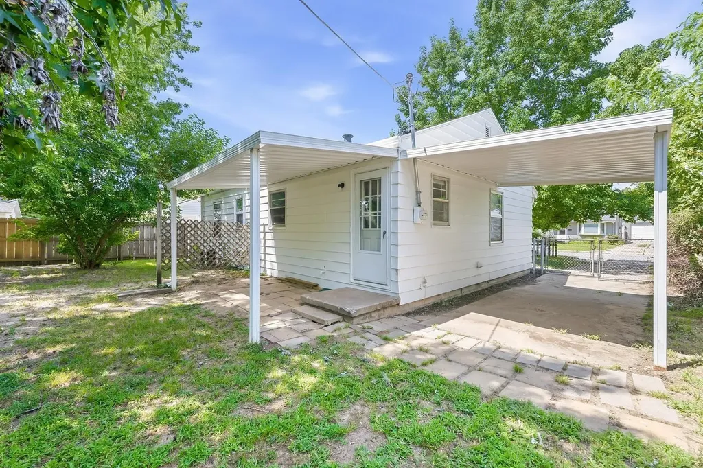 1650 N High Street Wichita KS 67203