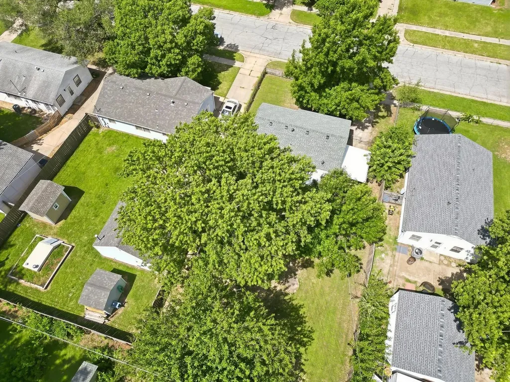 1650 N High Street Wichita KS 67203