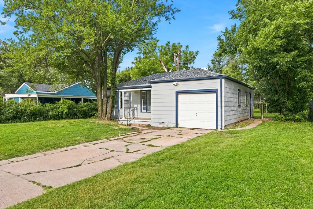 1837 N St Paul Wichita KS 67203