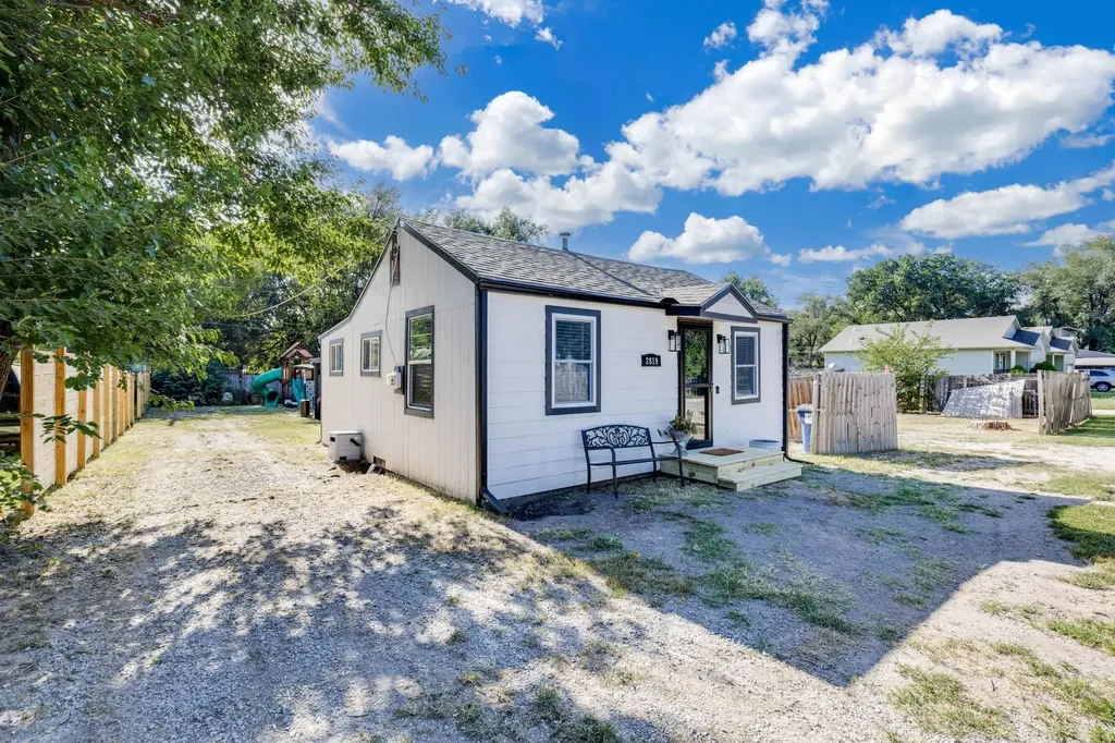 2819 N Park Place Wichita KS 67204