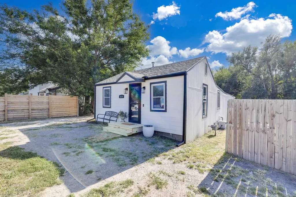 2819 N Park Place Wichita KS 67204