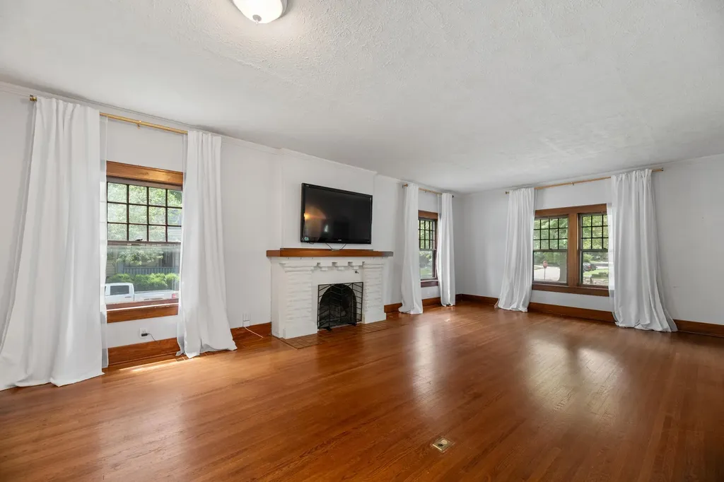402 N Fountain Avenue Wichita KS 67208
