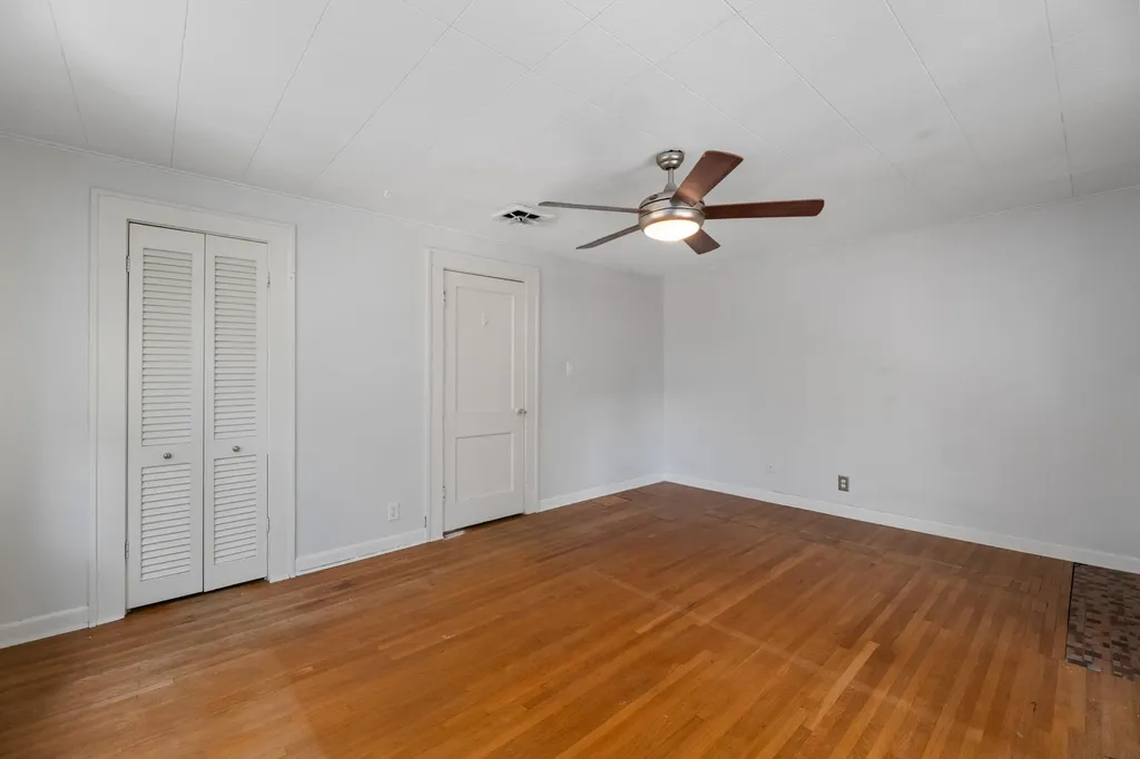402 N Fountain Avenue Wichita KS 67208