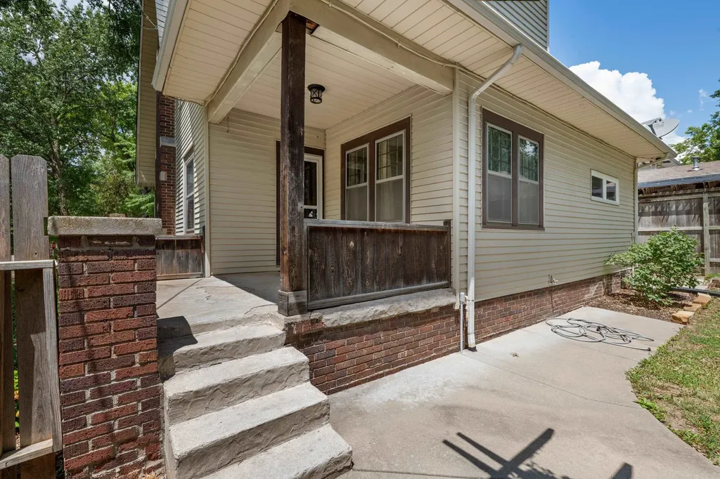 402 N Fountain Avenue Wichita KS 67208