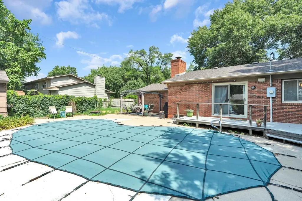 8923 W 11th Wichita KS 67212