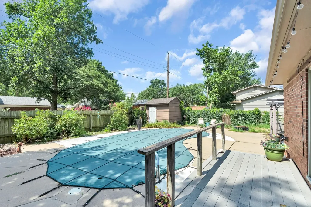 8923 W 11th Wichita KS 67212