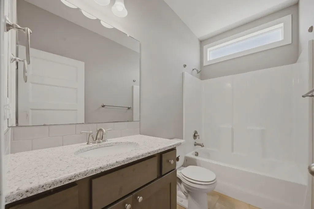1601 N Blackstone Wichita KS 67235