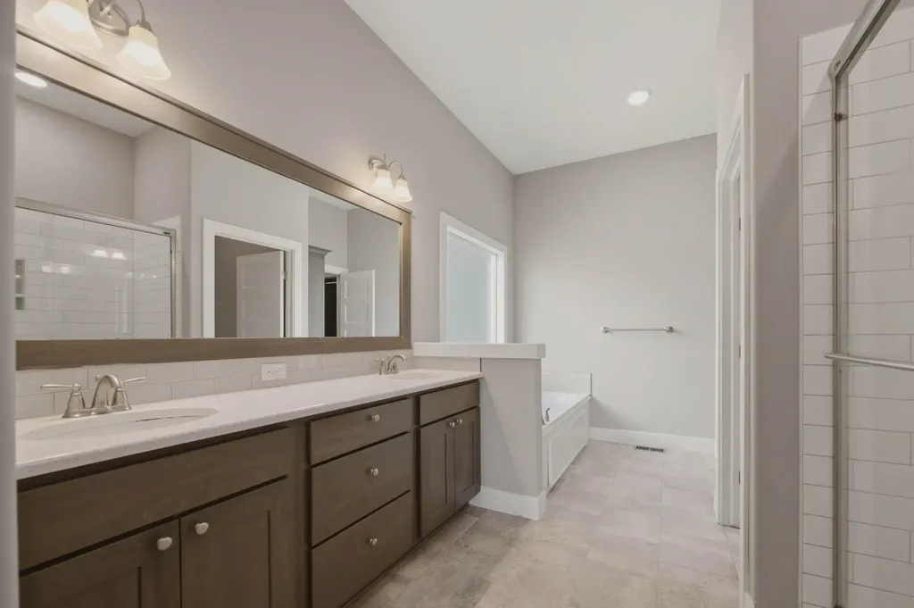 1601 N Blackstone Wichita KS 67235
