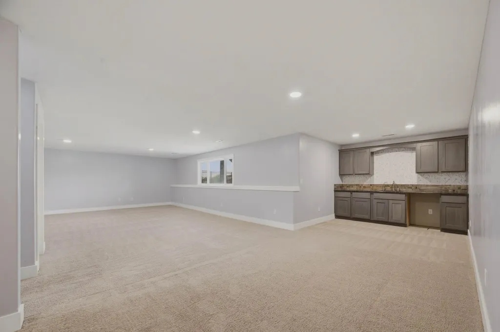 1601 N Blackstone Wichita KS 67235