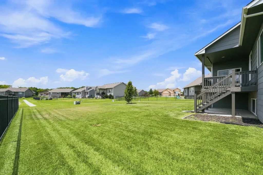1601 N Blackstone Wichita KS 67235