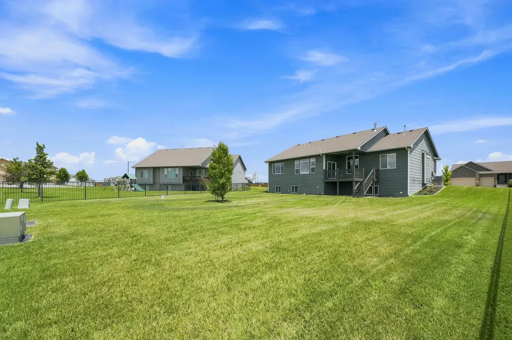 1601 N Blackstone Wichita KS 67235