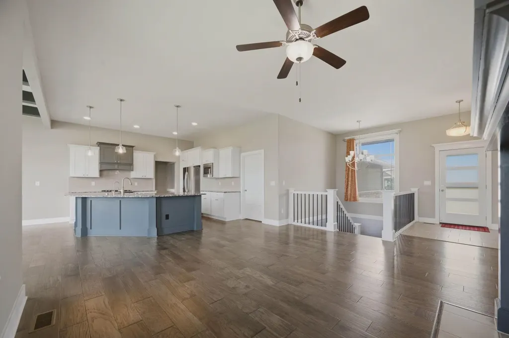 1601 N Blackstone Wichita KS 67235