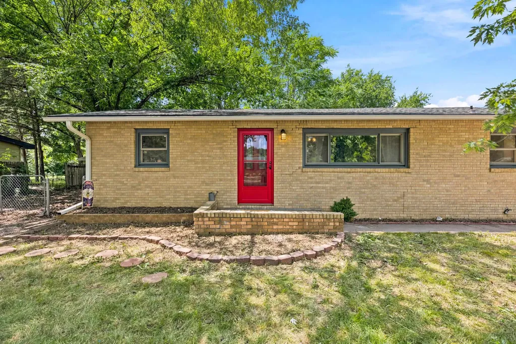 5519 N Salina Wichita KS 67204