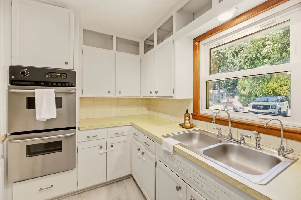 5519 N Salina Wichita KS 67204
