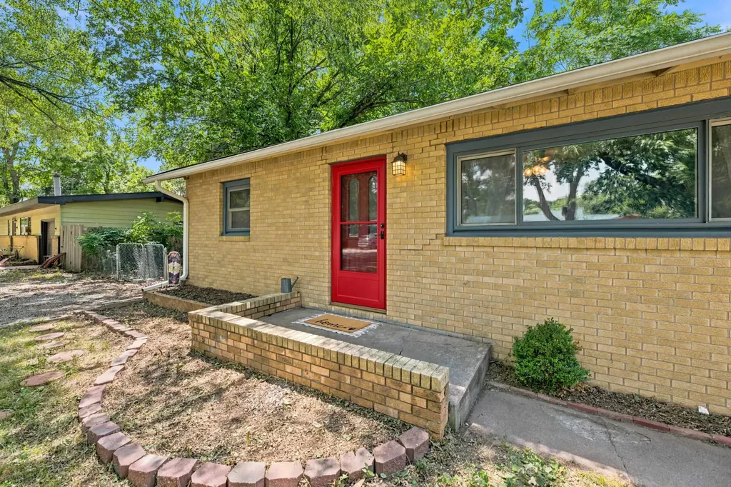 5519 N Salina Wichita KS 67204