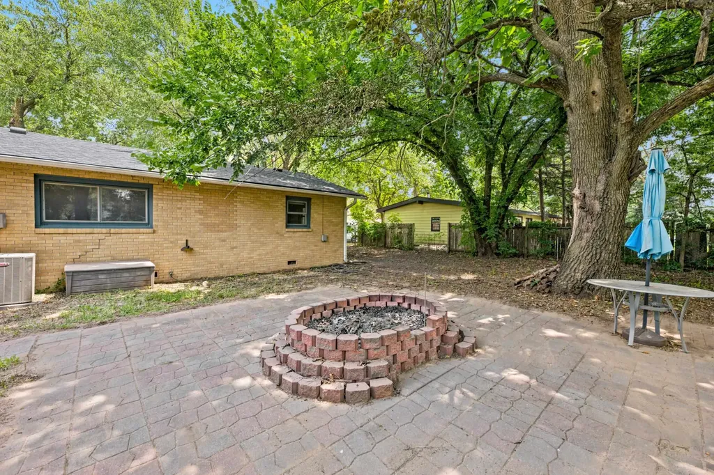 5519 N Salina Wichita KS 67204
