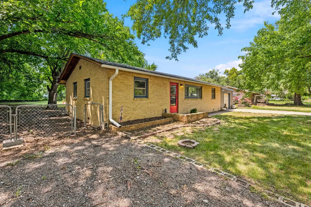 5519 N Salina Wichita KS 67204