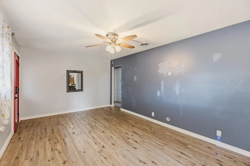 5519 N Salina Wichita KS 67204