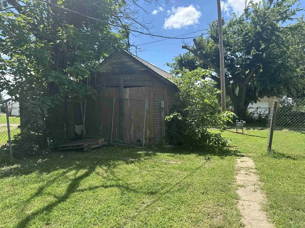 219 N Market Street Caldwell KS 67152