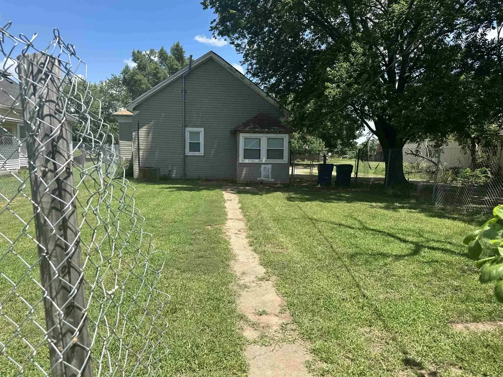 219 N Market Street Caldwell KS 67152