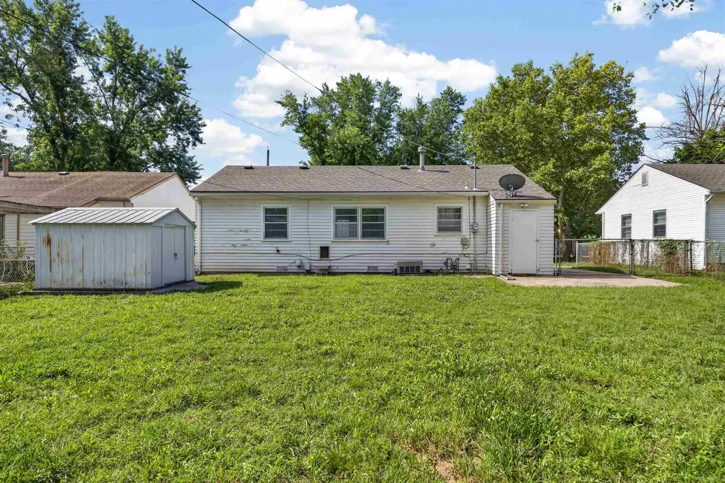 130 E Springdale Derby KS 67037