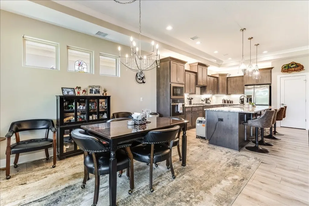 6606 W Palmetto Street Wichita KS 67205