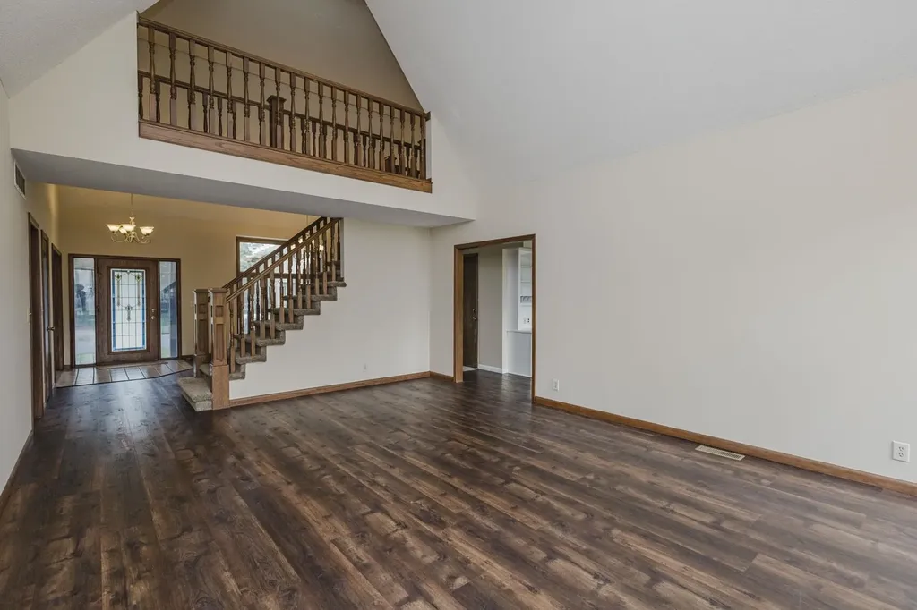 1212 N Coachhouse Wichita KS 67235