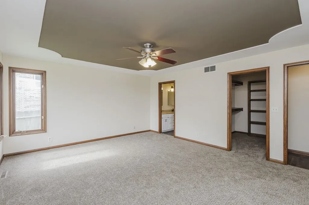 1212 N Coachhouse Wichita KS 67235