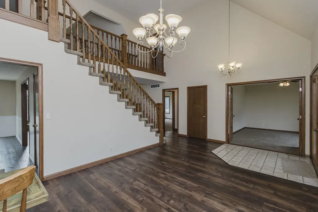 1212 N Coachhouse Wichita KS 67235