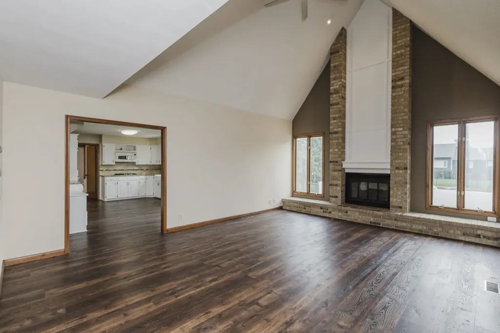 1212 N Coachhouse Wichita KS 67235