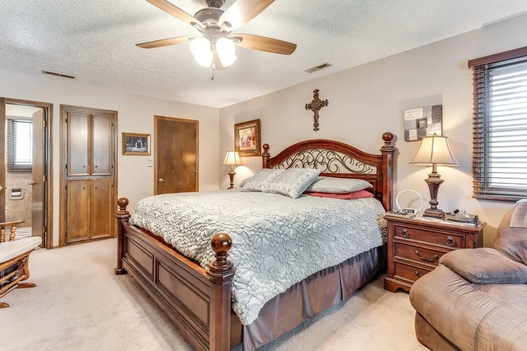 4604 Sequoia Street Hutchinson KS 67502